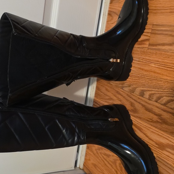 Spring Step Quilted Women's Boots - Picture 8 of 10